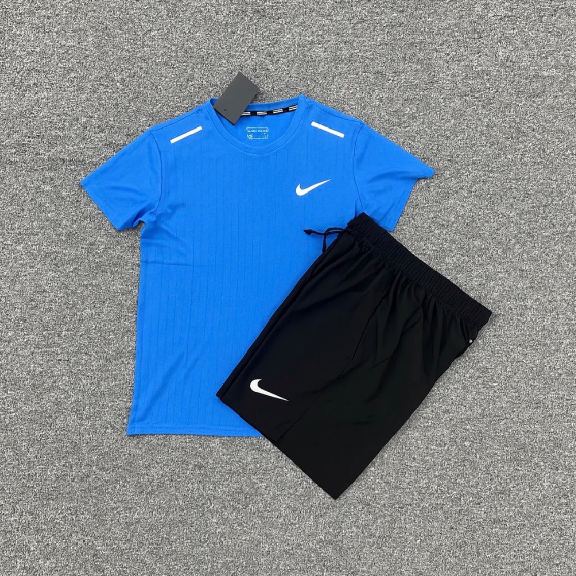 Ensemble Nike running